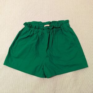 High rise stretchy kelly green shorts